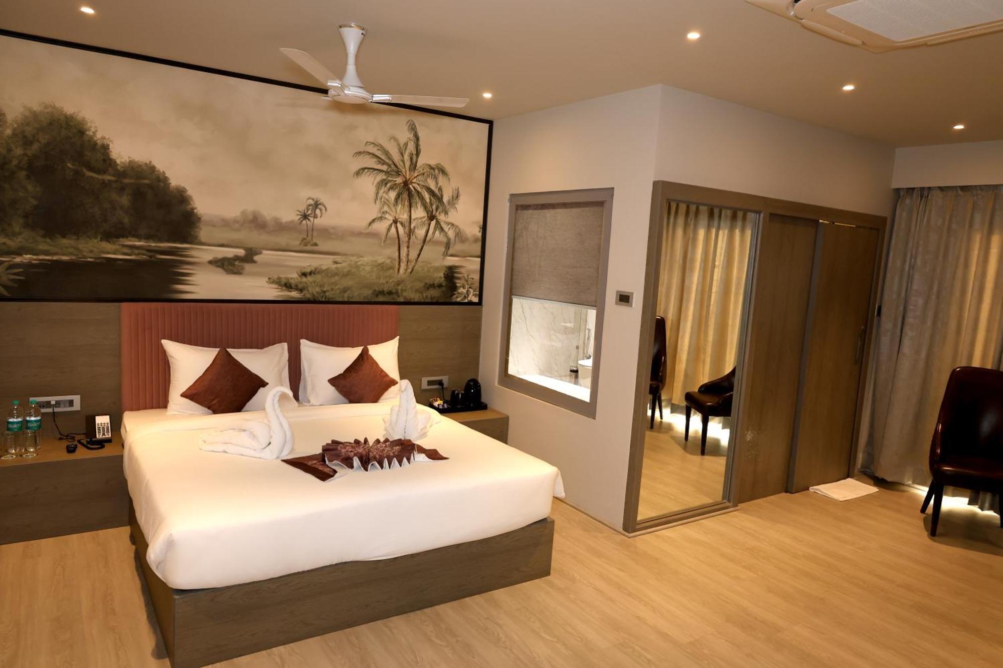 Afc Hotel Indore Bagian luar foto
