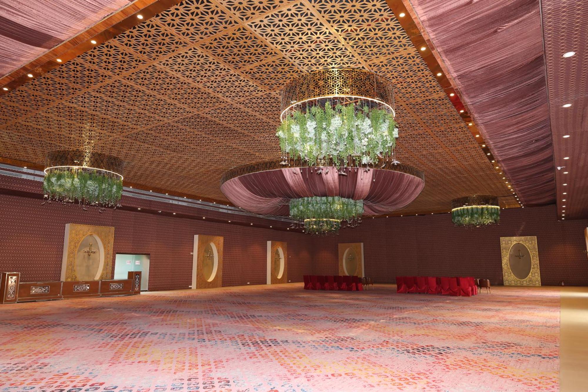 Afc Hotel Indore Bagian luar foto