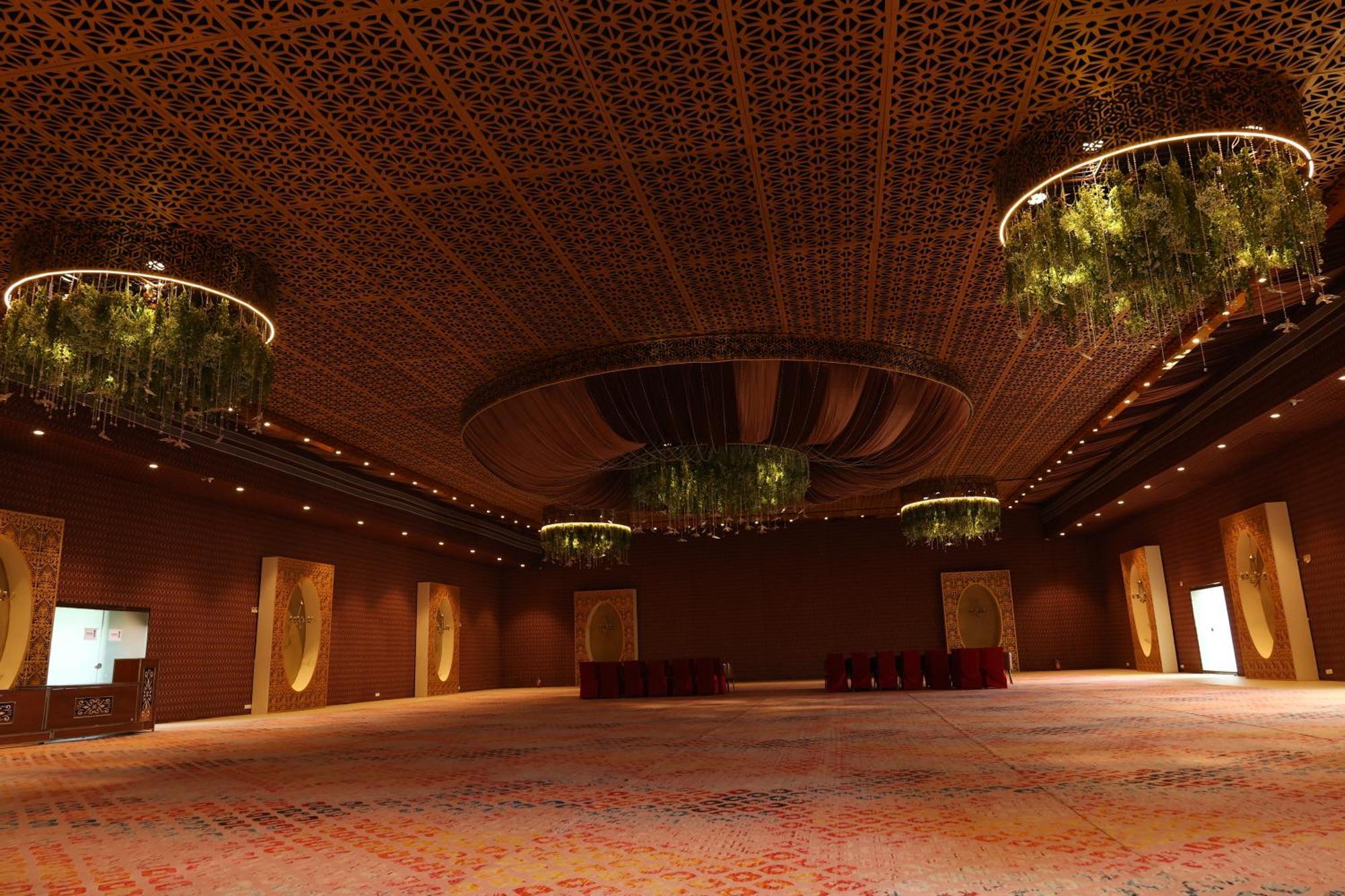 Afc Hotel Indore Bagian luar foto